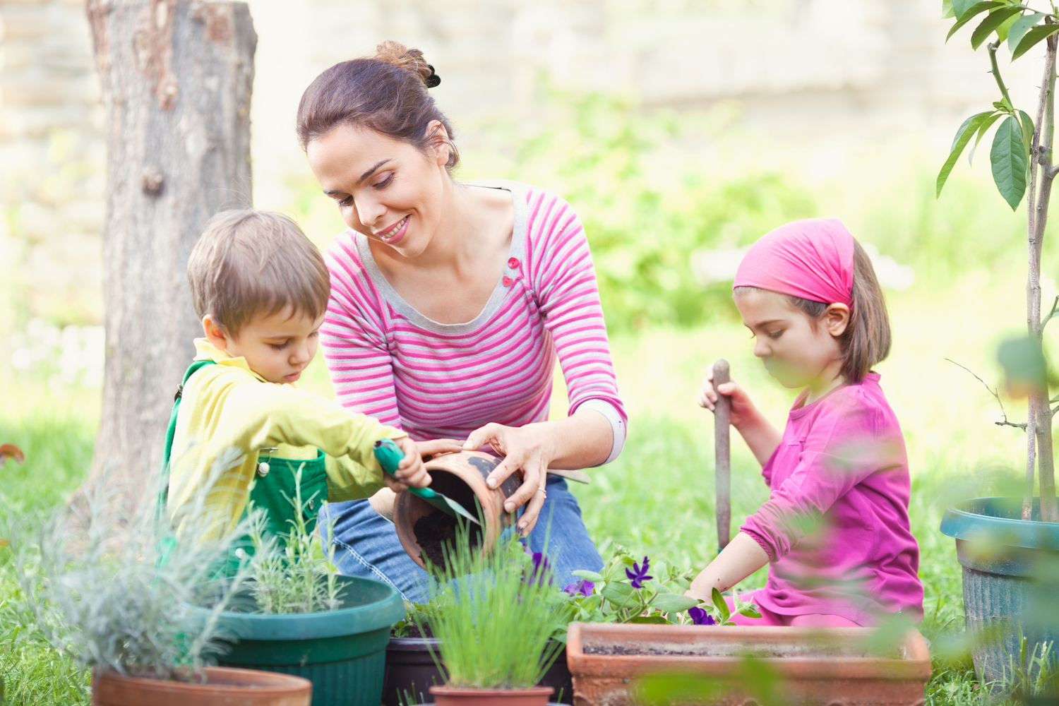 4 Benefits of Gardening for Kids